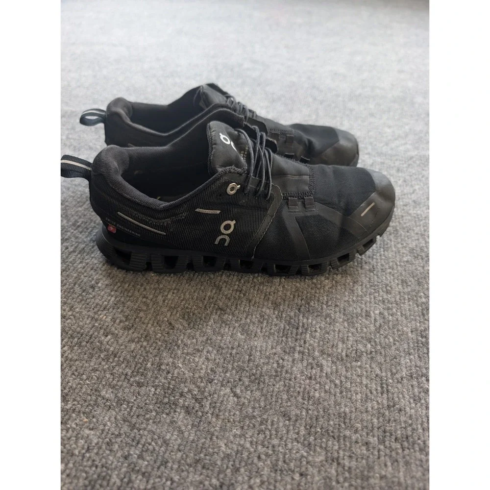 On Cloud Waterproof Black Women's 8.5 US / 6.5 UK / 40 EU Running Shoes 59.98838